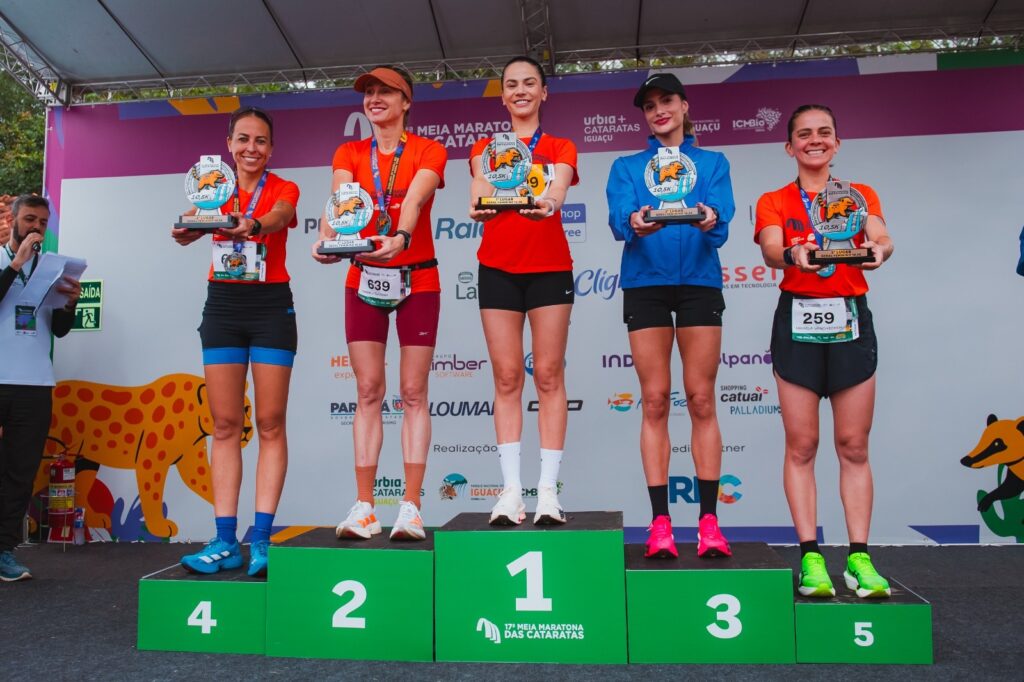 Categoria Clube Quintal de Cas fem Categoria Geral Feminino (10,5 km) 1.º lugar – Juliana Gomes dos Santos (Toledo - PR) – 43m42s 2.º lugar – Daniele Cristine de Oliveira Coutinho Slivinski – 45h08s 3.º lugar – Laila Khalil Hijazi – 45m11s 4.º lugar – Janicielli Onuka – 46m24s 5.º lugar – Mikaela Karolina Ivanchechem – 46m30s