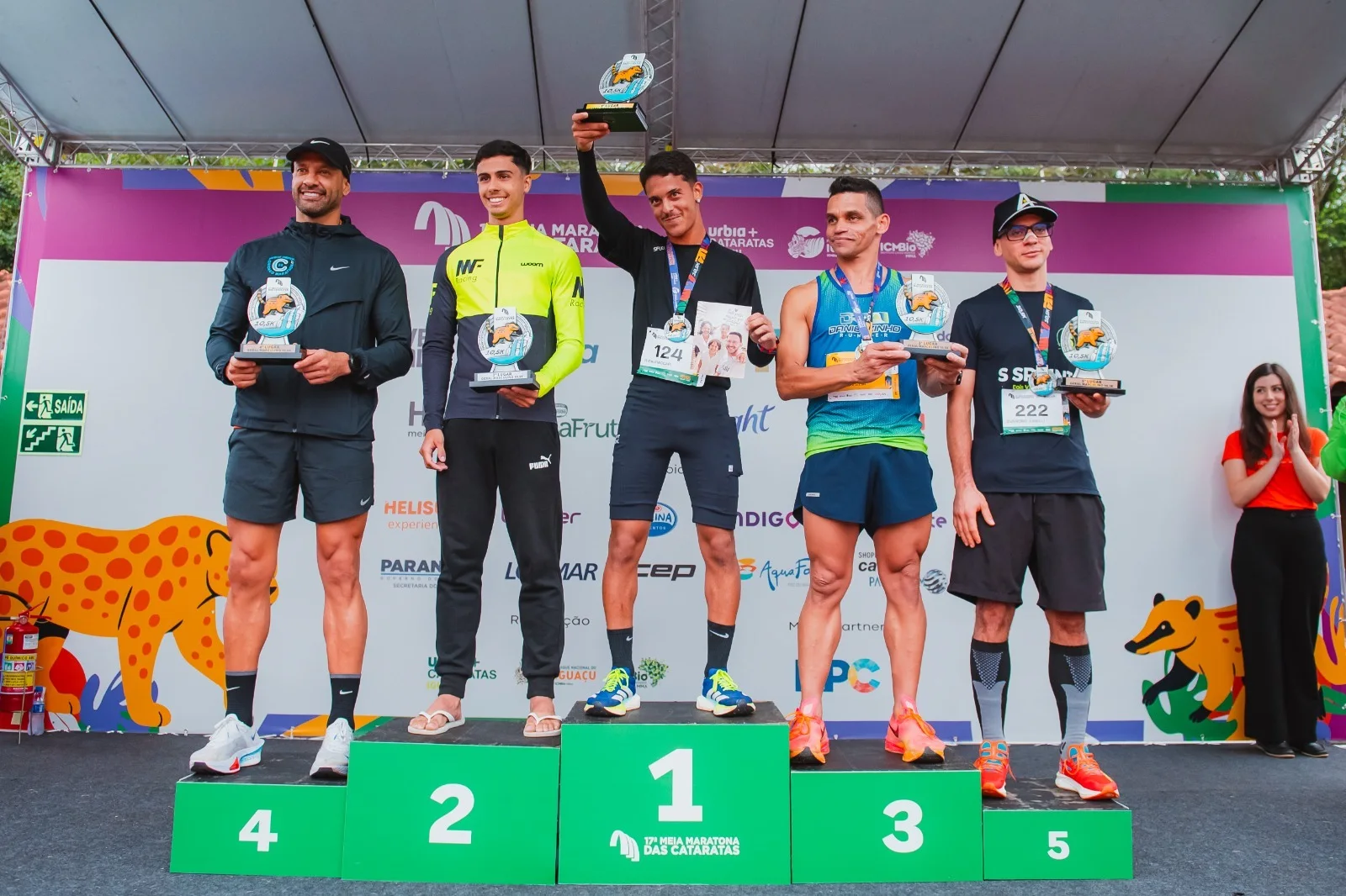 Categoria Clube Quintal de Casa Masc Categoria Geral Masculino (10,5 km) 1.º lugar – Ryan Machado Maccari (Foz do Iguaçu - PR) – 38m40s 2.º lugar – Eduardo Gado Martinez – 39m13s 3.º lugar – Jefferson Nascimento da Silva – 39m35s 4.º lugar – Heberth Palacios Dias – 39m49s 5.º lugar – Evandro Jubelli – 40m35s
