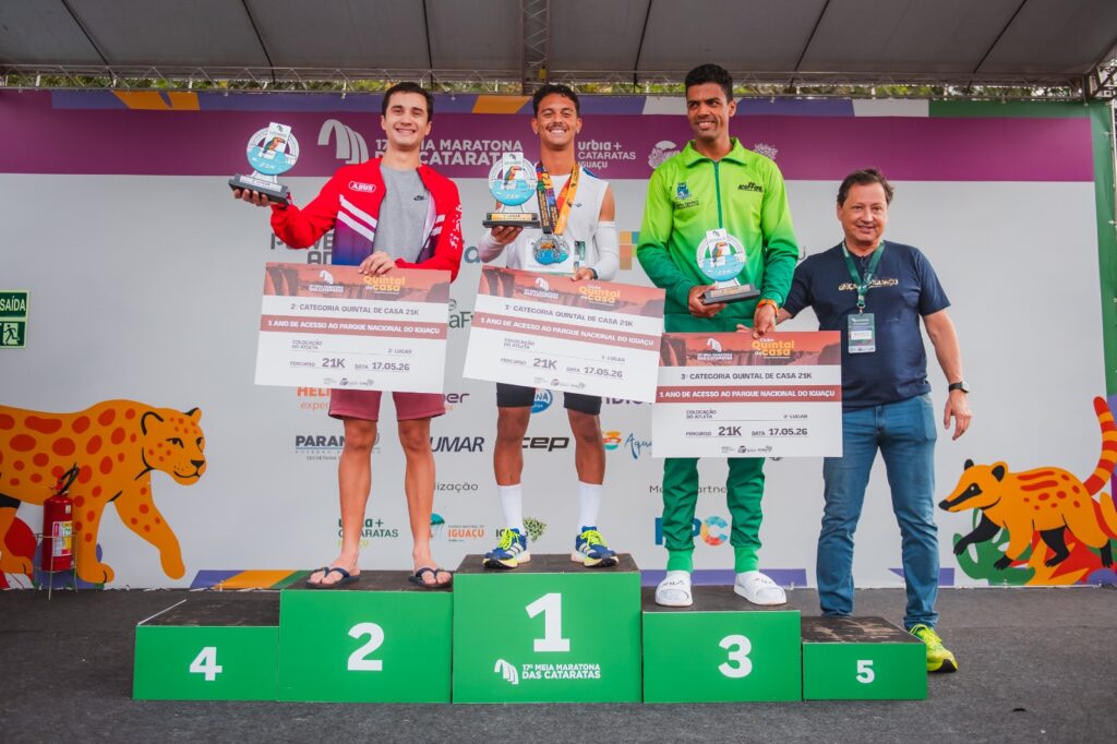 Quintal de Casa Masculino 21 km Quintal de Casa Masculino (21 km) 1.º lugar – Ryan Machado Maccari – 1h20m 2.º lugar – Leandro Valoto da Silva – 1h21m 3.º lugar – Luciano Gonçalves – 1h21m